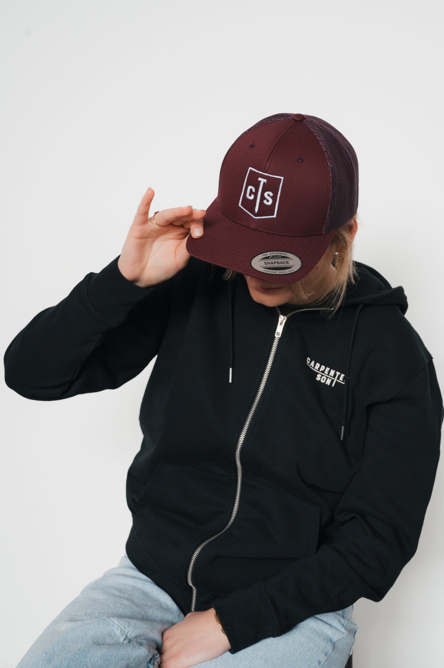 Retro TRUCKER CAP burgundy BANNER